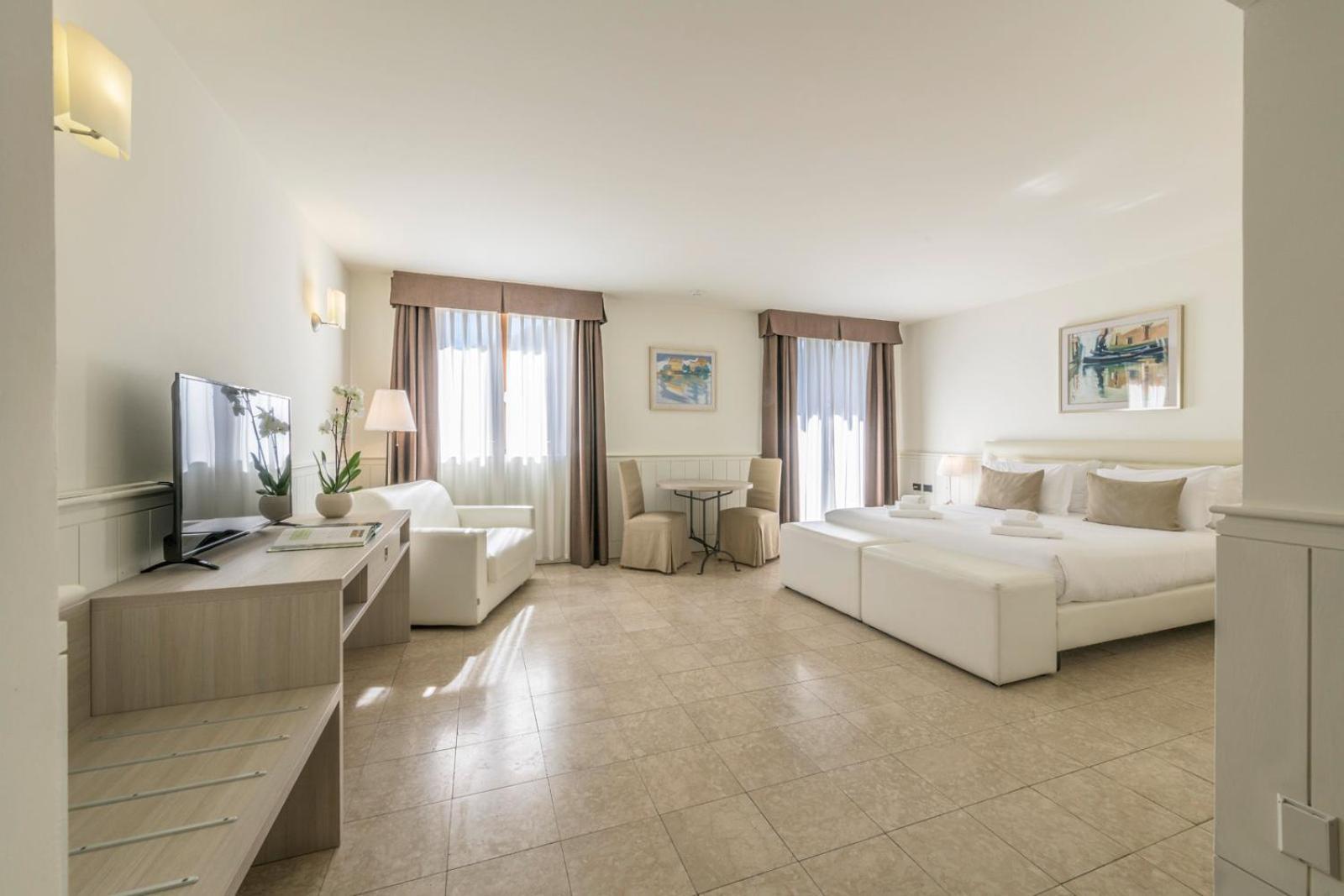 Golf Hotel